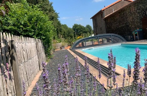 Toutlemonde House | Gîte rental 8 people 4 bedrooms Swimming pool Furnished tourist accommodation 4 *