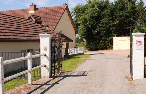 Le Breuil Apartment | Gîtes de montvaltin appartement sous toit