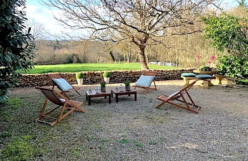 Bourrou House | Gîtes of the Château de Monciaux: Gîte des Pommiers1 room, tennis, swimming pool