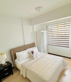Poblacion District Apartment | G04 Magallanes Residences Condominium