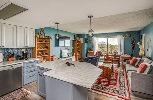 Gearhart Condo | G606 - 1 Bedroom First Floor Gearhart House allows one pet No cleaning fees