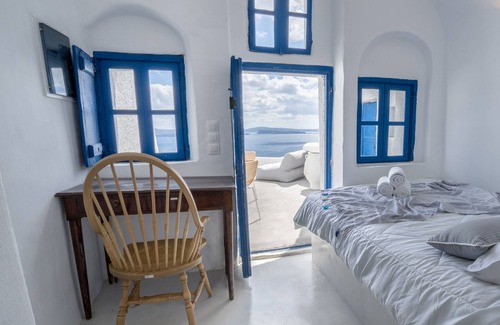 Oia Hotel | Gaia Suites