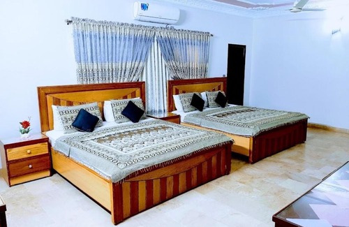 Gulshan-E-Jamal Hotel | Galaxy Inn Guest House