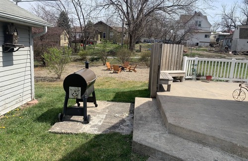 Gallatin House | Gallatin Get-Away Bungalow Perfect for quilters, hunters, or families!