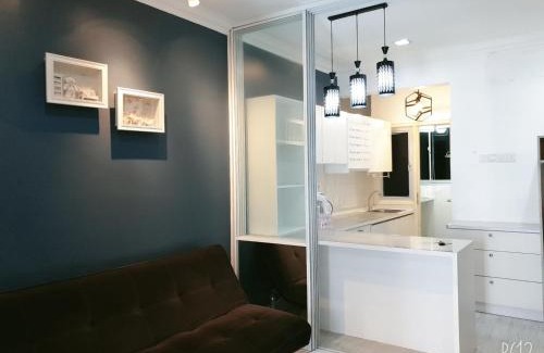 Seri Kembangan Apartment | Galleria Equine Park - Studio Facing pool