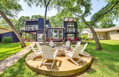 Cedar Creek Reservoir House | Game Room and Fire Pit Retreat on Cedar Creek Lake!