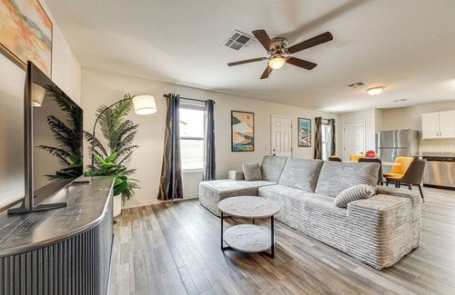 Holiday Shores House | Game Room & Private Yard: Retreat in Bullhead City