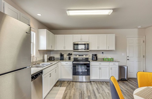Holiday Shores House | Game Room & Private Yard: Retreat in Bullhead City