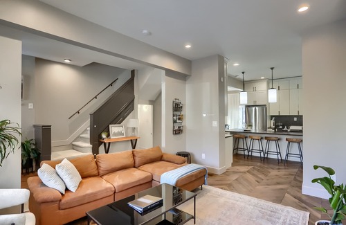 Brighton Heights House | Gameroom, Gym + 2 King Suites Book Your Stay!