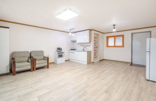 Ganghwa House | Ganghwa Sol Orem Pension