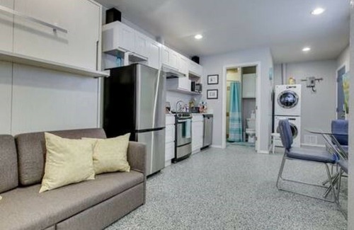 Central Oklahoma City Apartment | Garage Studio near OUSHC Hospital