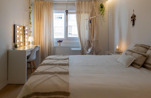 Santiago de Vigo Apartment | Garcia Barbón 48 con Parking Gratis ツ Rias Baixas Rentals
