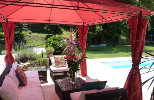 Sauveterre-la-Lemance Apartment | Garden Apartment with private Grounds and Pool