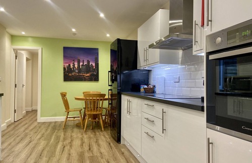 Weston-super-Mare Apartment | Garden Apartment Ground Floor