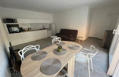 Pietrosella Apartment | Garden apartment