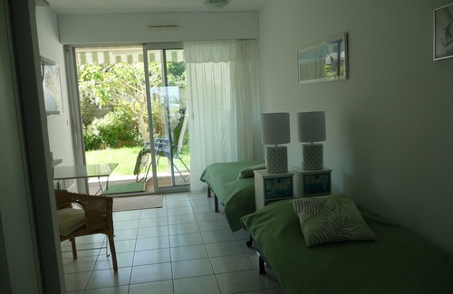 Plerin Apartment | Garden Apartment - Rosaries at Plérin sur Mer