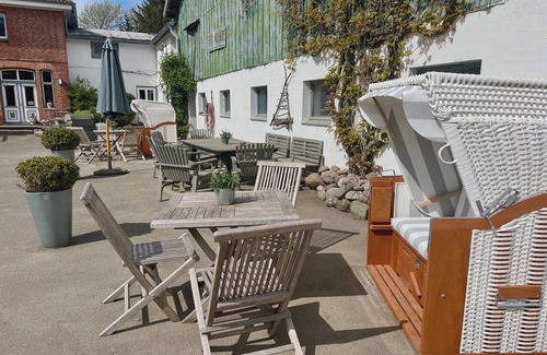 Suderdeich Apartment | Garden apartment - the modern