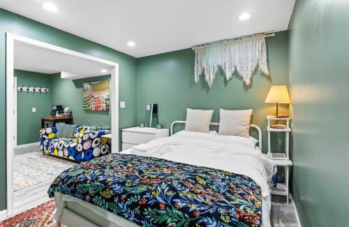 Montclair House | Garden Hallow
