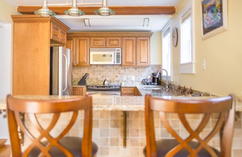 Historic Downtown Savannah Apartment | Garden Home on Jones Street Across from Clary's by Lucky Savannah