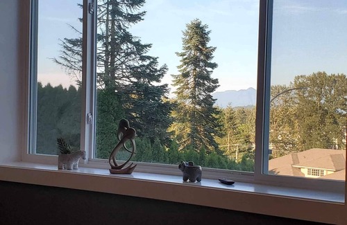 Chilliwack House | Garden House King bed Near Hwy1/Fishing/Heritage Park/Coliseum