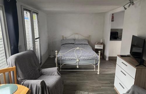 Worthing House | Garden lodge