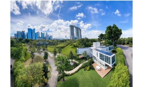 Marina South Hotel | Garden Pod at Gardens by the Bay