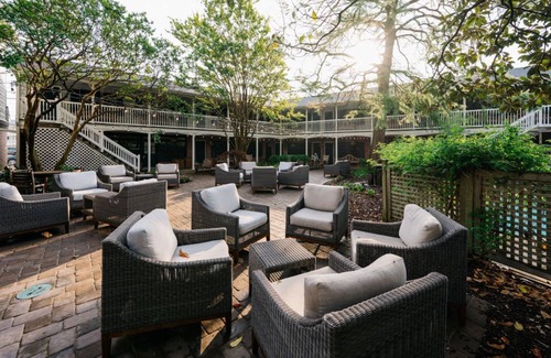 Rehoboth Beach Apartment | Garden-View Club Suite | Fireplace & Balcony