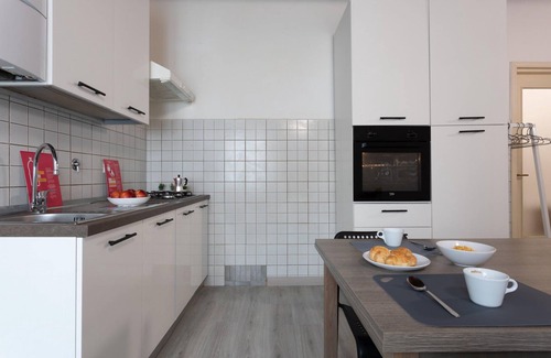 Roman Quarter Apartment | Garibaldi 10 - Garibaldi Ten