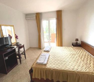 Velji Vinogradi Apartment | Garni Hotel S Coast