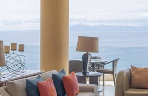 Ex Hacienda El Pitillal Resort | Garza Blanca 5 Diamond Resort: Stunning 3 Bedroom Beach Lockoff