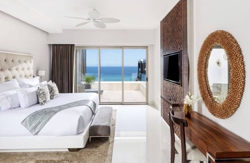 Los Cabos Resort | GARZA CABO 4BR/3.5BA STUNNING BEACHFRONT SUITE in Spectacular Cabo San Lucas