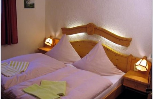 Hammerunterwiesenthal House | Gasthof-Pension Rotes Haus