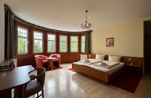 Oberhof House | Gaststätte & Pension Waldschlösschen