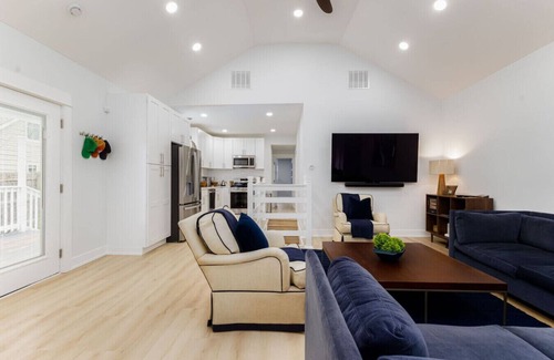 Northeast South Bend House | Gate 14–Your Home by the Dome!