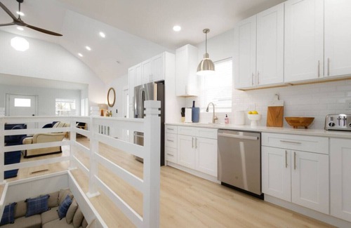 Northeast South Bend House | Gate 14–Your Home by the Dome!