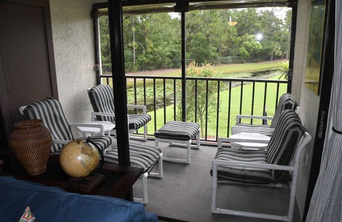 Ventura Condo | Gated golf community. Free wifi & Cable. King Bed and Heated pool.