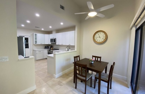 Samsula-Spruce Creek Condo | Gated - Pool - Golf - Dining - Daytona - Fly-in