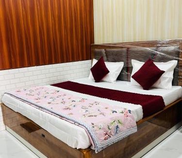Ayodhya Hotel | GAYATRI SHRADDHALU NIWASs