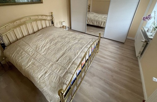Schweez Apartment | Gemütlich Ferienwohnung mit Romantischen Teichblick