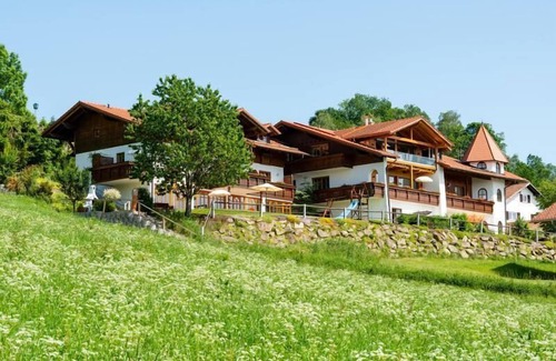 Blachendorf Apartment | Gemütliche Ferienwohnung für 2-6 Pers. (85 qm) mit Erker und Sonnenterrasse