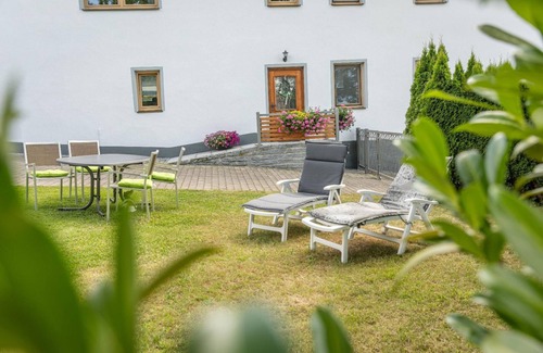 Eschlkam Apartment | Gemütliche Ferienhütte in Ruhiger Lage