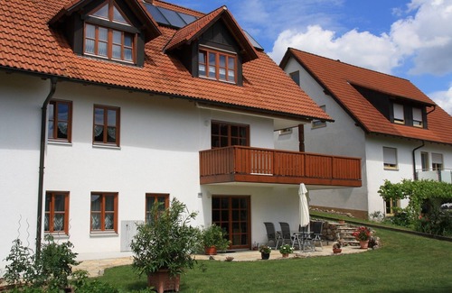 Pappenheim Apartment | Gemütliche Ferienwohnung mit kostenfreiem WLAN in Waldrandlage