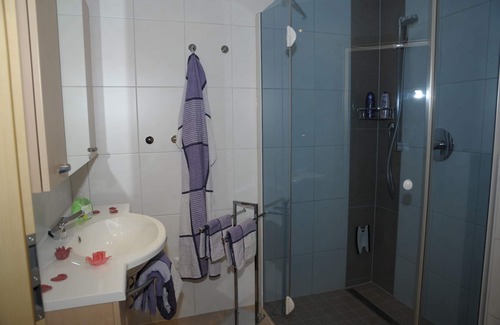 Ramsberg Apartment | Gemütliches 1-Zimmer-App. für 2 Pers. mit Freisitz & Blick auf Brombachsee