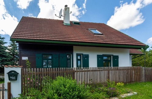 Libesice Cottage | Gemütliches Ferienhaus mit Blick auf die Weinberge. Frühstücksservice möglich!