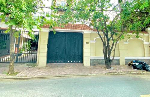 Thao Dien Villa | Gem Villa 15, biệt thự 8 phòng ngủ lớn, hồ bơi lớn