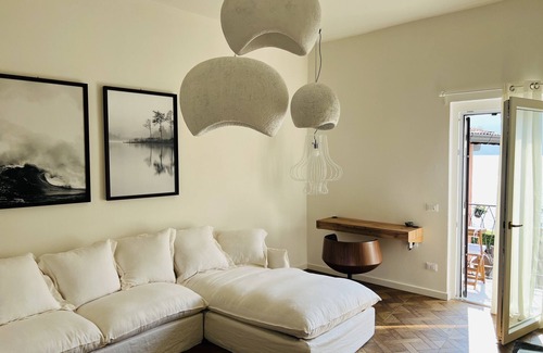 Sulzano Apartment | GEMMA LODGE: Home, Style, Calm. Lake life.