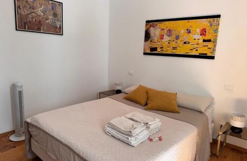 Foce House | Genoa Waterfront Room