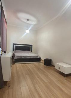 Gori Bed & Breakfast | george gori