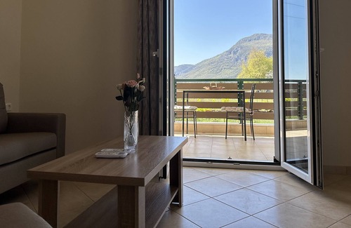 Kalambaka House | Georgia's Guesthouse