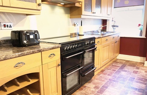 Gosport Apartment | Georgian Apartment - 2 double bedrooms sleeping 4